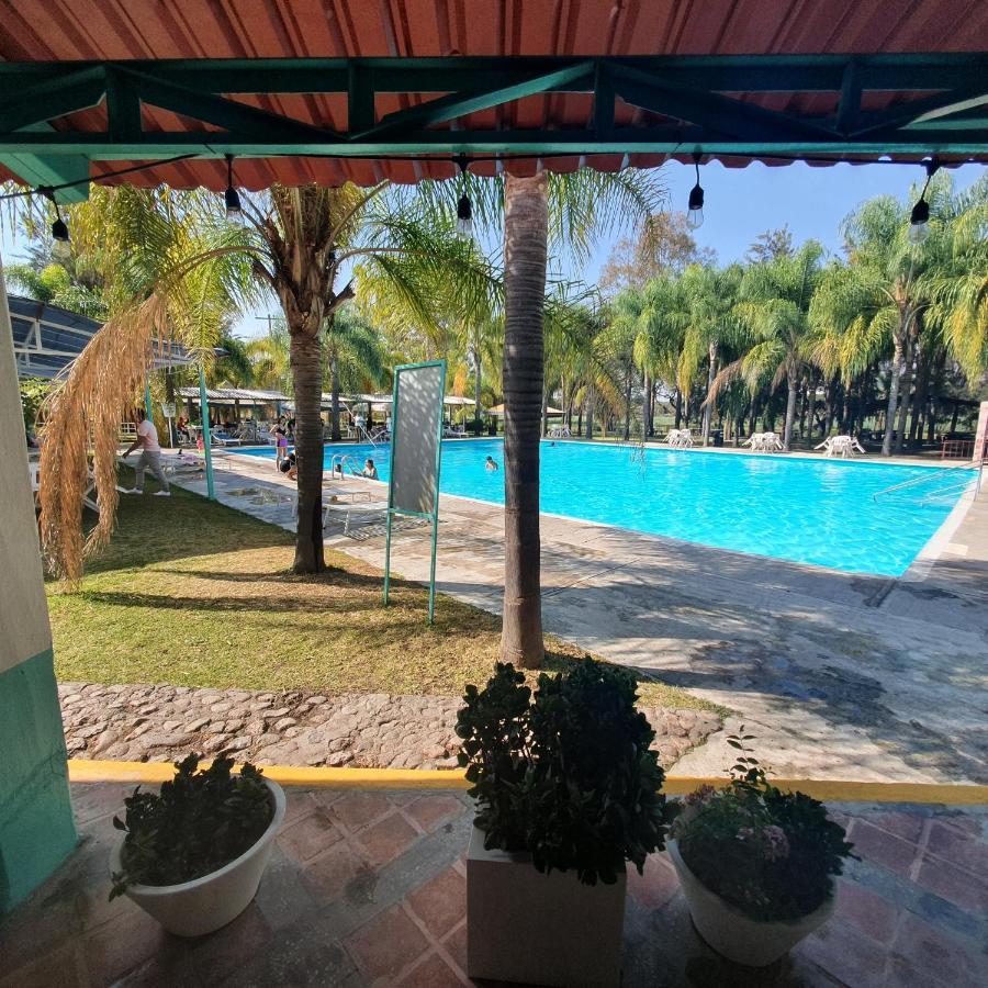 Parque Girasoles Balneario & Cabanas Сан-Франциско-дель-Ринкон Экстерьер фото